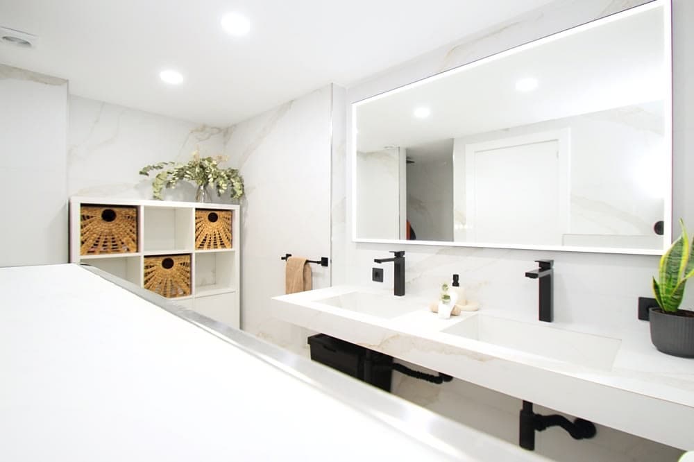 SON VERI NOU: RENOVATED PENTHOUSE WITH PRIVATE ROOFTOP TERRACE - 3