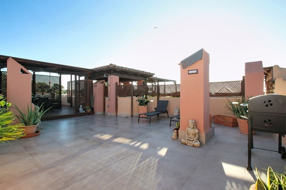 SON VERI NOU: RENOVATED PENTHOUSE WITH PRIVATE ROOFTOP TERRACE - 8