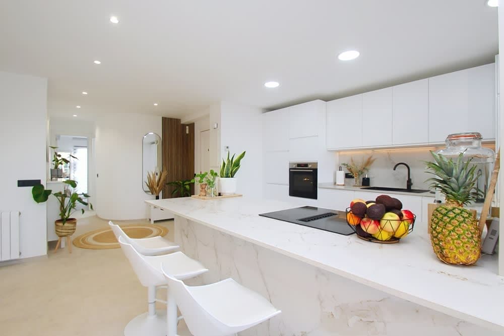 SON VERI NOU: RENOVATED PENTHOUSE WITH PRIVATE ROOFTOP TERRACE - 22