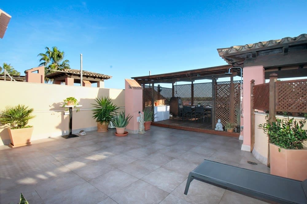 SON VERI NOU: RENOVATED PENTHOUSE WITH PRIVATE ROOFTOP TERRACE - 28